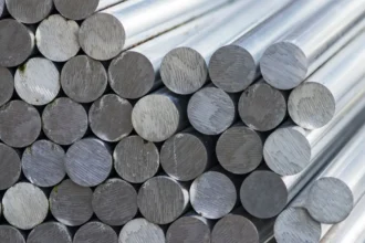Crisis en Medio Oriente dispara precios globales y afecta suministro de aluminio