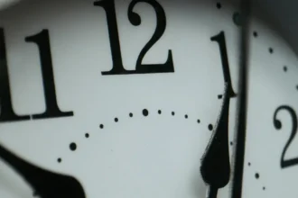 ¿Cuándo es el próximo cambio de hora en Chile? En septiembre comienza el horario de verano