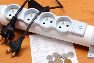 Cuentas de la luz subirán hasta 22% en octubre
