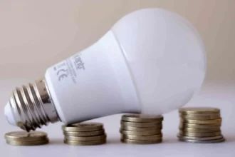 Cuentas de luz en Chile subirían desde 2027 por subsidios a grandes generadores