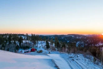 Dakota Gold detecta potencial de expansión en Richmond Hill tras nuevos sondajes fuera del límite de recursos