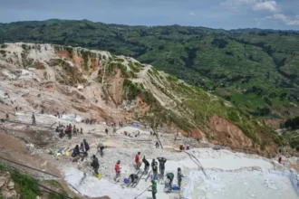 Derrumbe de mina de coltán en Congo: más de 200 muertos en Rubaya y una cadena global bajo presión
