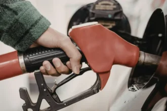 Desabastecimiento masivo en Francia tras medida de TotalEnergies para bajar combustibles