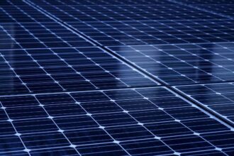 Desafío del soiling en paneles solares: expertos buscan soluciones urgentes