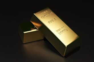 Descenso del oro tras fuertes datos económicos de Estados Unidos