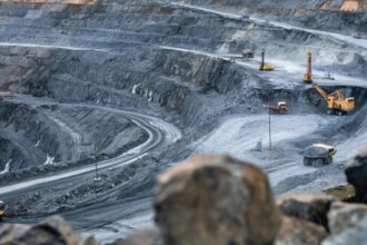 Descubrimiento de 55 000 millones de toneladas de hierro en Australia redefine el mercado global
