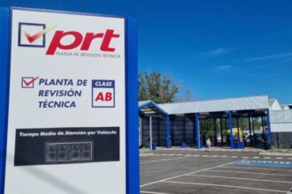 Desde el 15 de mayo, grabado de patente en vidrios será obligatorio para la revisión técnica en Chile