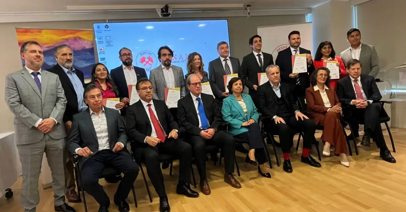 Destacan a 19 Profesionales Competentes en Recursos Mineros en Chile