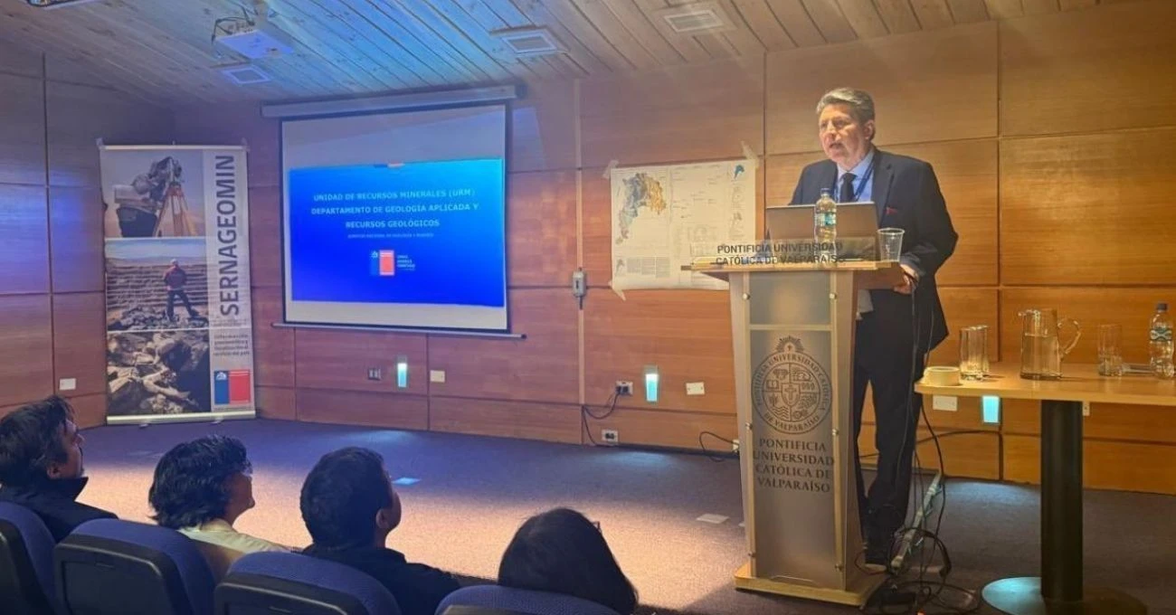Destacan avances geológicos en seminario sobre minería en la Región de Valparaíso