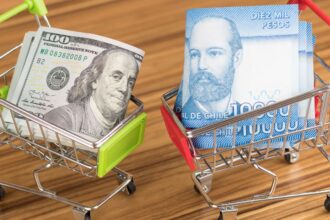 Dólar al alza en Chile por incertidumbre en EE. UU. tras feriado