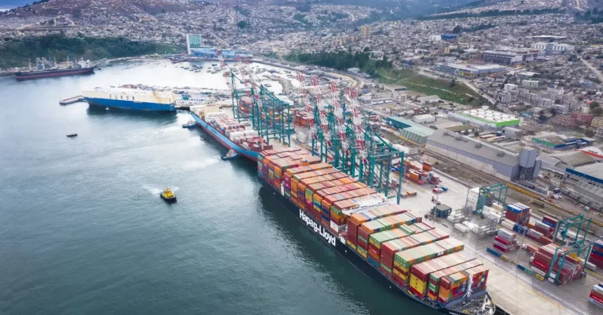 DP World proyecta nuevas inversiones en San Antonio y busca elevar en 30% la capacidad de su terminal