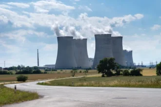 Ecuador pone en marcha su programa nuclear y fija 2026 como año clave para iniciar la fase constructiva