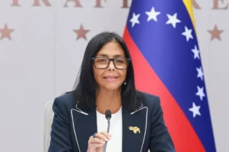 EE.UU. levanta sanciones contra Delcy Rodríguez tras retirarla de la lista de OFAC