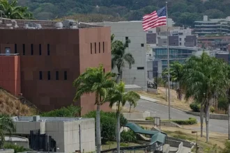 EEUU reanudó las funciones de su embajada en Venezuela tras siete años de cierre