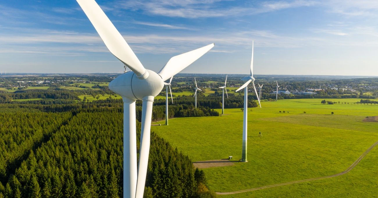 Eficiencia energética: Chile destaca en sostenibilidad y competitividad con energías limpias