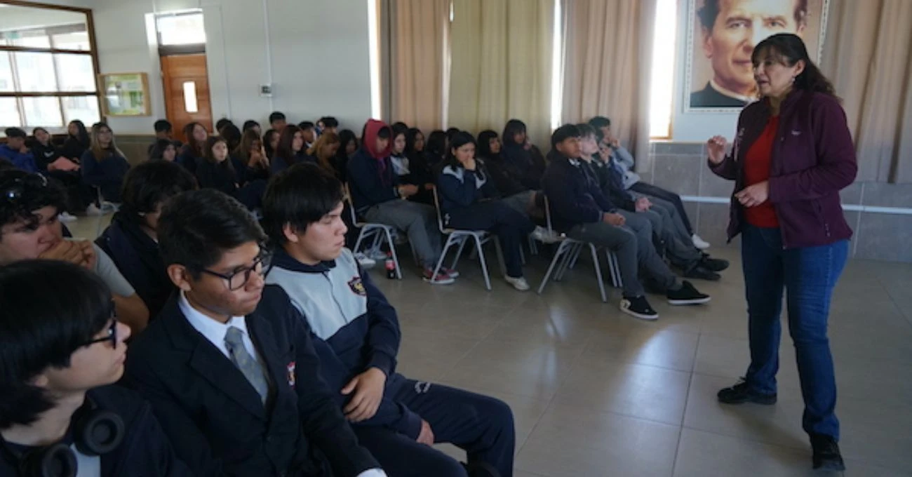 El Abra entrega herramientas de desarrollo profesional a estudiantes del Colegio Don Bosco de Calama