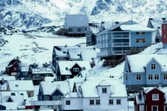 El deshielo en Groenlandia deja un enero récord (+7,8 °C en Nuuk) y expone un ángulo incómodo: submarinos nucleares