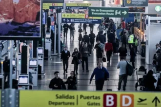 El giro del MOP en Santiago: relanzará licitación para redefinir la expansión del aeropuerto