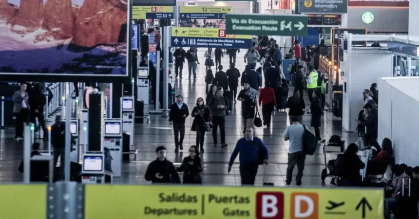 El giro del MOP en Santiago: relanzará licitación para redefinir la expansión del aeropuerto