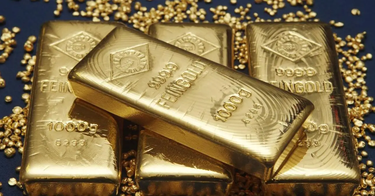 El oro brilla con un alza del 62% en un hito histórico
