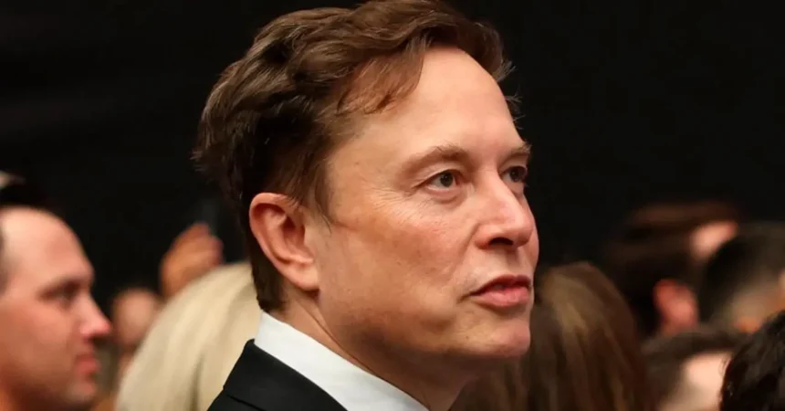Elon Musk lidera Forbes con 839 mil millones: ¿Próximo primer billonario?