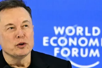 Elon Musk prioriza la Luna sobre Marte: Una ciudad autosuficiente en diez años