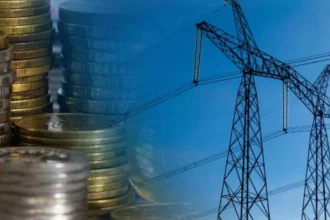 Empresas eléctricas compensarán error tarifario: rebaja de US$ 250 millones aliviará cuentas de la luz desde enero