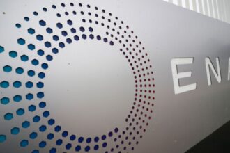 Enap anuncia inversiones por US$3.788 millones y reporta utilidades de US$400 millones en 2024, proyectando un futuro energético sostenible