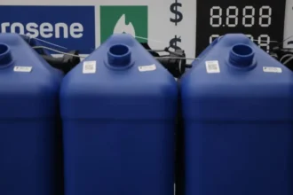 ENAP confirma baja de $455,8 por litro en la parafina