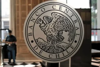 Encuesta de Expectativas Económicas: PIB 2,6% y dólar en $860, con recorte de TPM a 4,25% en el radar de marzo