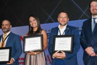 Endress+Hauser Gana Prestigioso Premio de Seguridad en Cena Anual Aprimin: Un Compromiso con Entornos Laborales Seguros y Sustentables