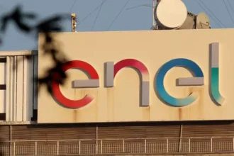 Enel anuncia US$63 mil millones en inversiones y destaca que “la estabilidad política necesaria ha regresado” en Chile