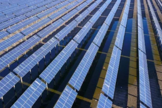 Enresa impulsa planta solar en Córdoba para energía limpia y autoconsumo sostenible