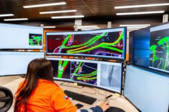 Escondida | BHP lidera la minería segura con flota autónoma de camiones y perforadoras