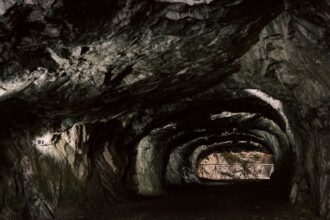 Estabilidad en Minería Subterránea: Claves para la Seguridad y Eficiencia