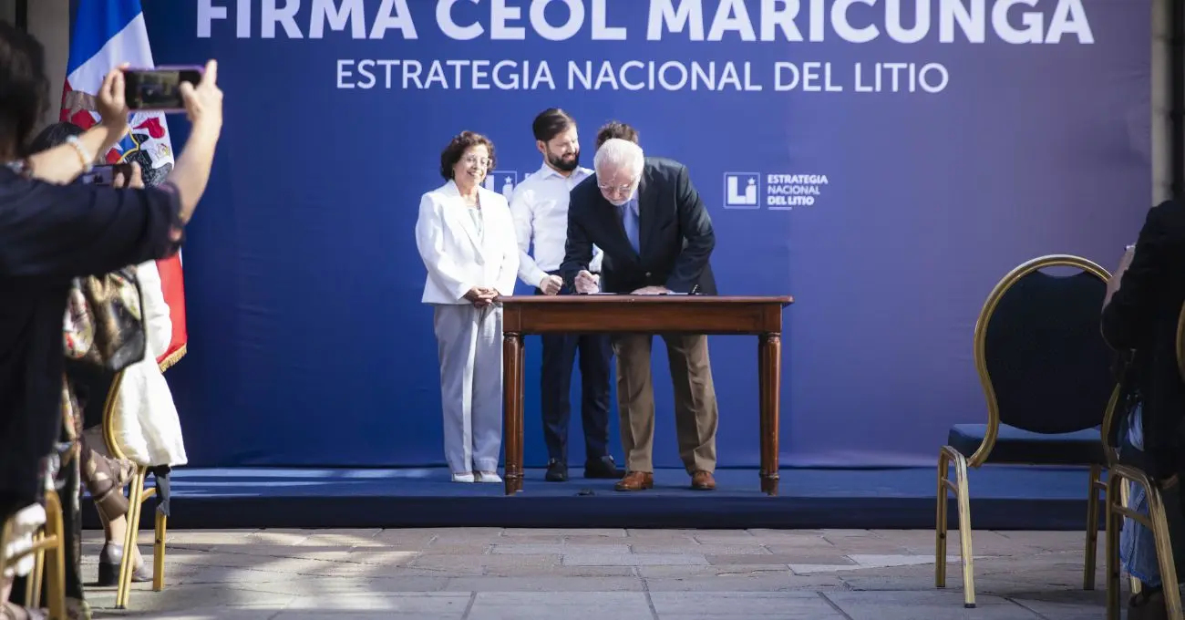Estrategia Nacional del Litio da nuevo paso con firma de segundo CEOL para operación de litio en la región de Atacama