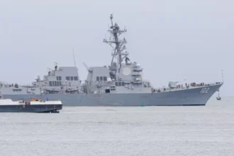 Estrecho de Ormuz: buques de EE.UU. inician despeje de minas para reabrir ruta clave del petróleo mundial