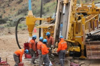 Estudio de polarización inducida (IP) de Red Metal Resources en la propiedad Carrizal