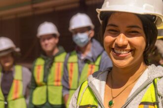 Estudio Revela que 92% de Trabajadoras Mineras Están Aptas para el Trabajo: Avances en Salud y Protocolos Personalizados