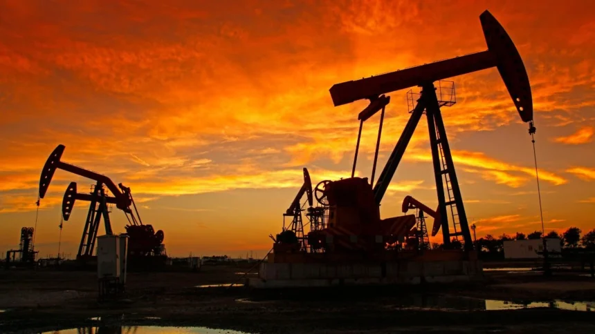 El petróleo supera los US$ 115 tras ataque de Irán a complejo en EAU