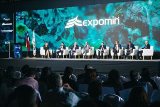 Expomin 2025: Expertos y autoridades debaten el futuro de la minería en Latinoamérica y destacan desafíos económicos globales