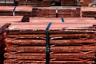 Exportaciones de cobre y otros metales en Perú crecen un 27% en enero de 2025, impulsadas por altos precios globales y políticas sostenibles