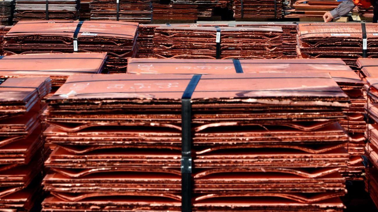 Exportaciones de cobre y otros metales en Perú crecen un 27% en enero de 2025, impulsadas por altos precios globales y políticas sostenibles