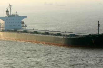 Exportaciones de petróleo ruso caen drásticamente tras nuevas sanciones estadounidenses