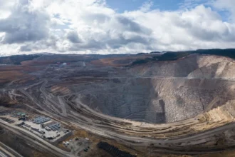 Exportaciones mineras peruanas suben 59% a US$ 13.831 millones: oro y cobre explican el salto