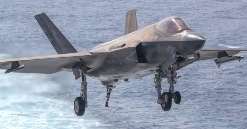 F-35C derriba un dron Shahed-139 a 800 km de Irán: qué reveló la defensa del USS Abraham Lincoln en el Mar Arábigo