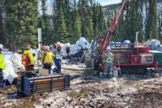 Felix Gold concretó la compra de Treasure Creek y consolidó su control sobre un proyecto clave de antimonio en Alaska