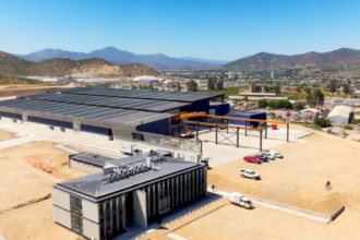 FLSmidth inaugura planta sustentable en Casablanca, Chile, con inversión millonaria.