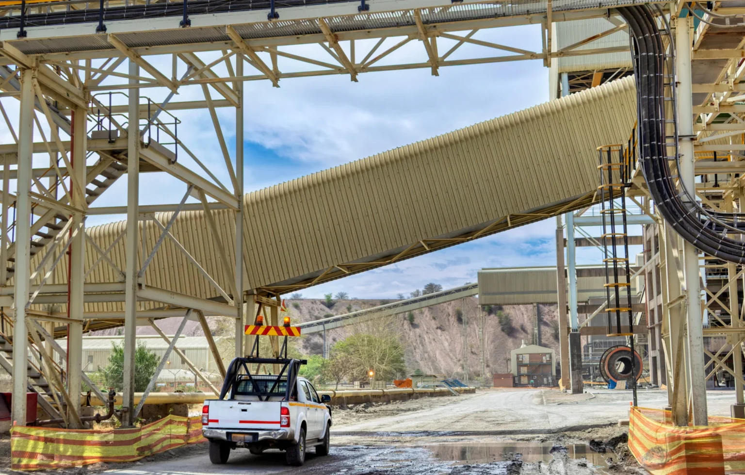 Fluor Chile integra la innovación tecnológica en seguridad minera con un sistema de monitoreo de fatiga y somnolencia