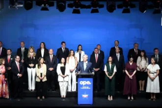 Gabinete de José Antonio Kast: 24 ministros, 25 carteras y la señal que inquieta a la minería